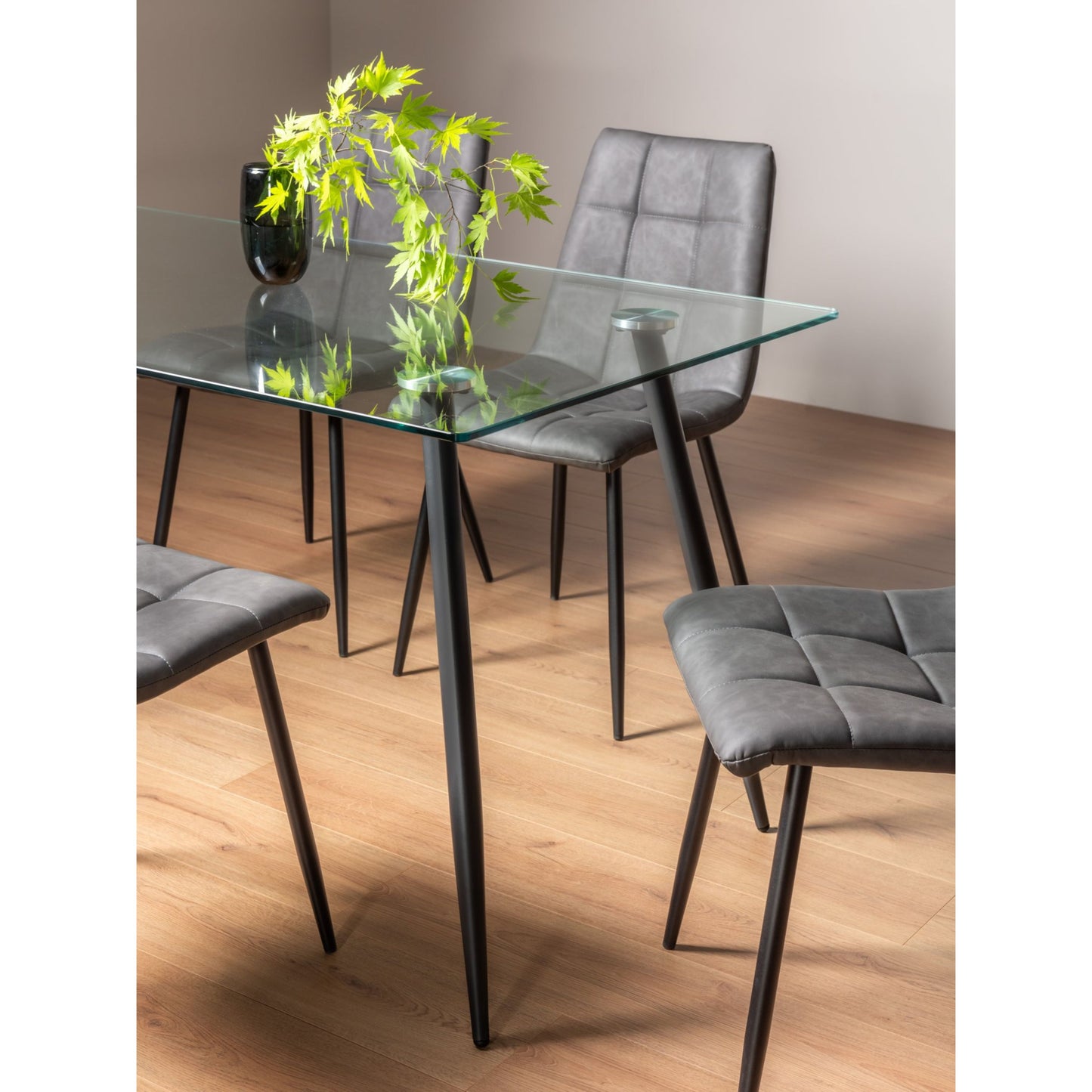 6 Seater 140cm Rectangle Tempered Glass Dining Table with Round Tapering Metal Legs