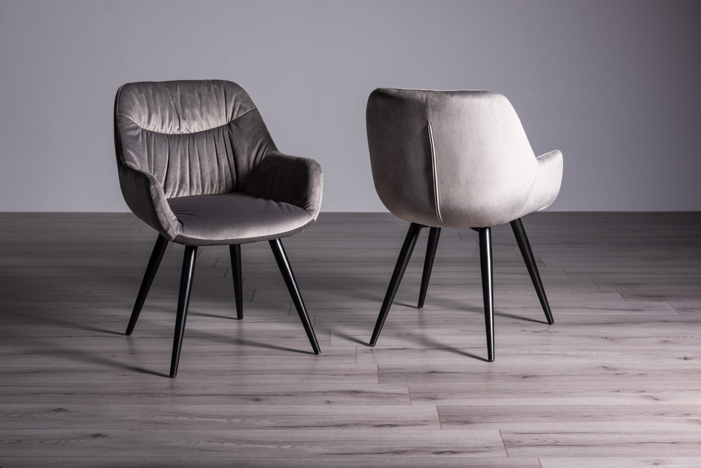 4 Seater 160cm Dining Table Featuring Rustic Oak Effect Top with Black Legs and 4 Light Grey Lux Velvet Armchairs